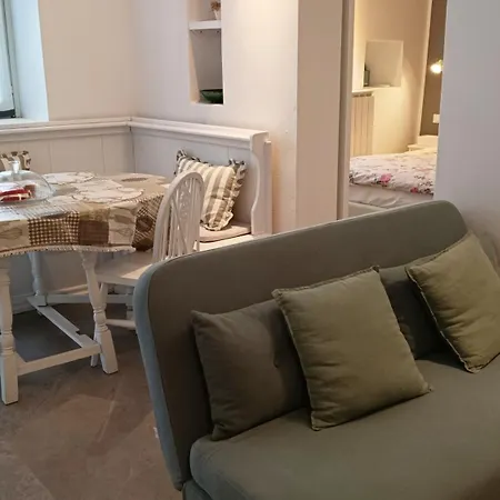 Casa Al Lago, Tapigliano, Nebbiuno, Cozy By Guestaly Nebbiuno